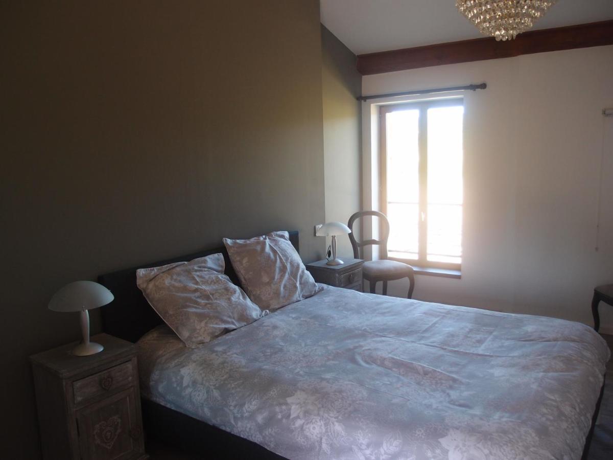 Ferme Robin Bed & Breakfast Marsaz Екстериор снимка