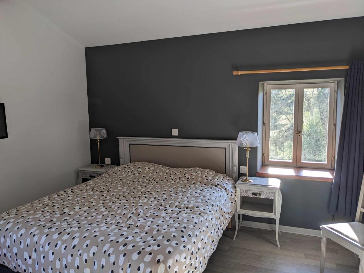 Ferme Robin Bed & Breakfast Marsaz Екстериор снимка