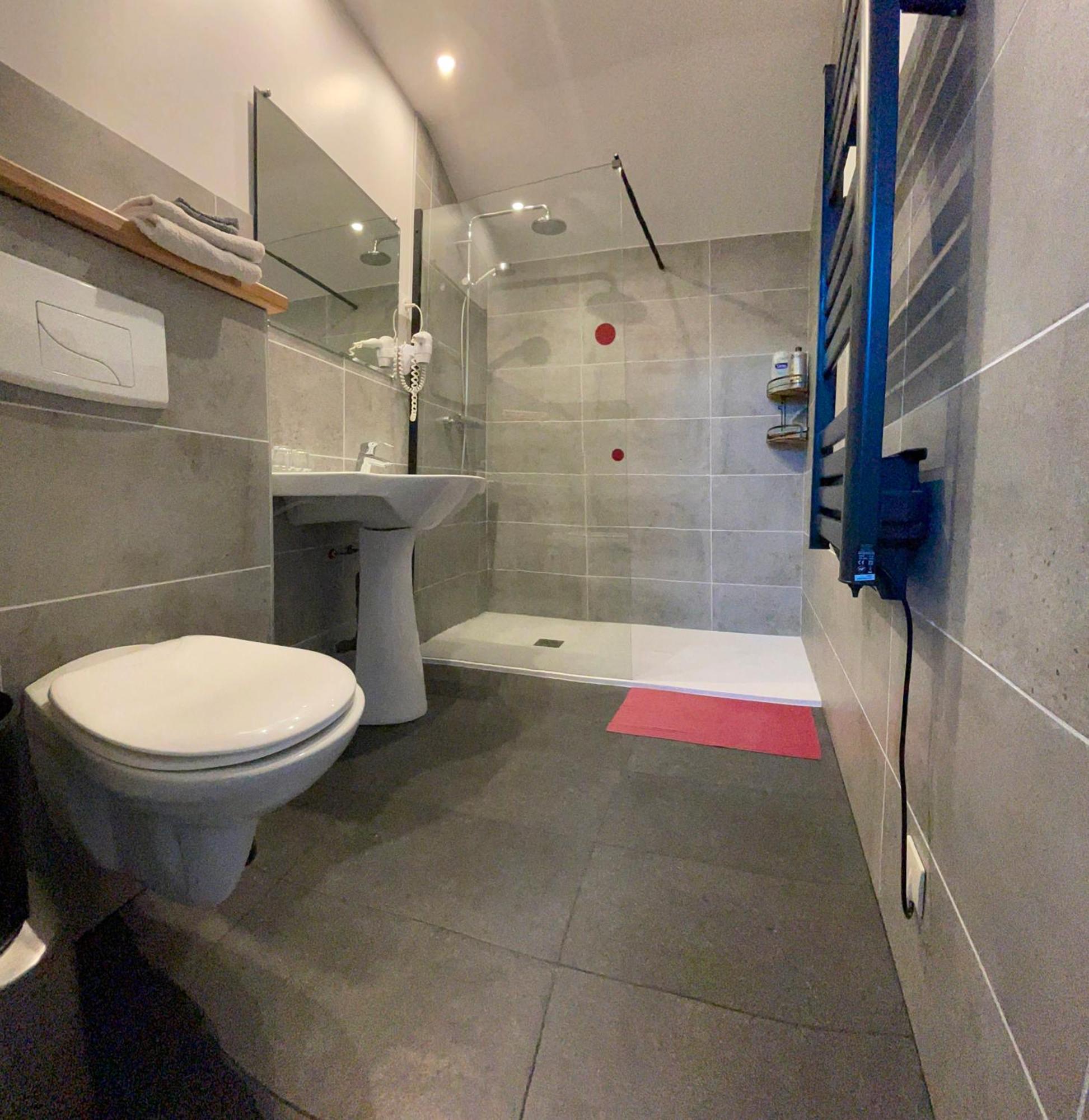 Ferme Robin Bed & Breakfast Marsaz Екстериор снимка