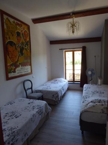 Ferme Robin Bed & Breakfast Marsaz Екстериор снимка